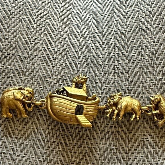 American Jewelry Co. AJC biblical story of Noah’s Ark Bracelet - Picture 4 of 10
